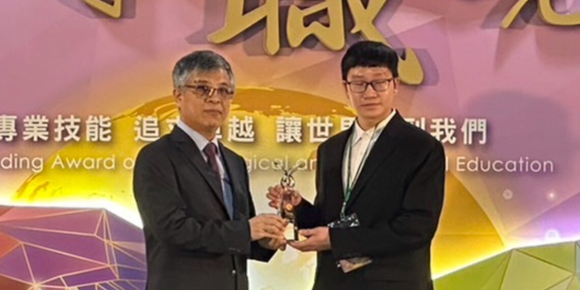 恭喜本校電機系林曄昌同學獲得2023第19屆技職之光-證照達人